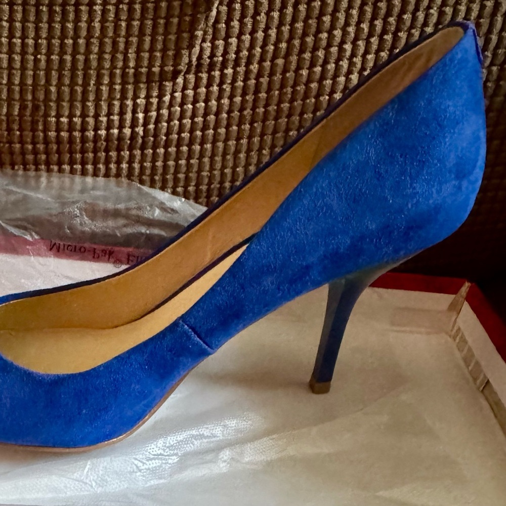 Guess Royal Blue Suede Heels